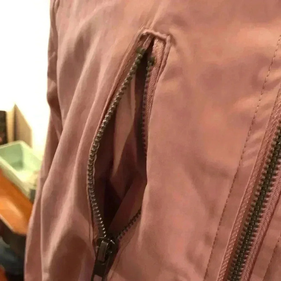 MINE light pink polyester lightweight jacket.  Size M. Full zipper close. - Picture 4 of 11